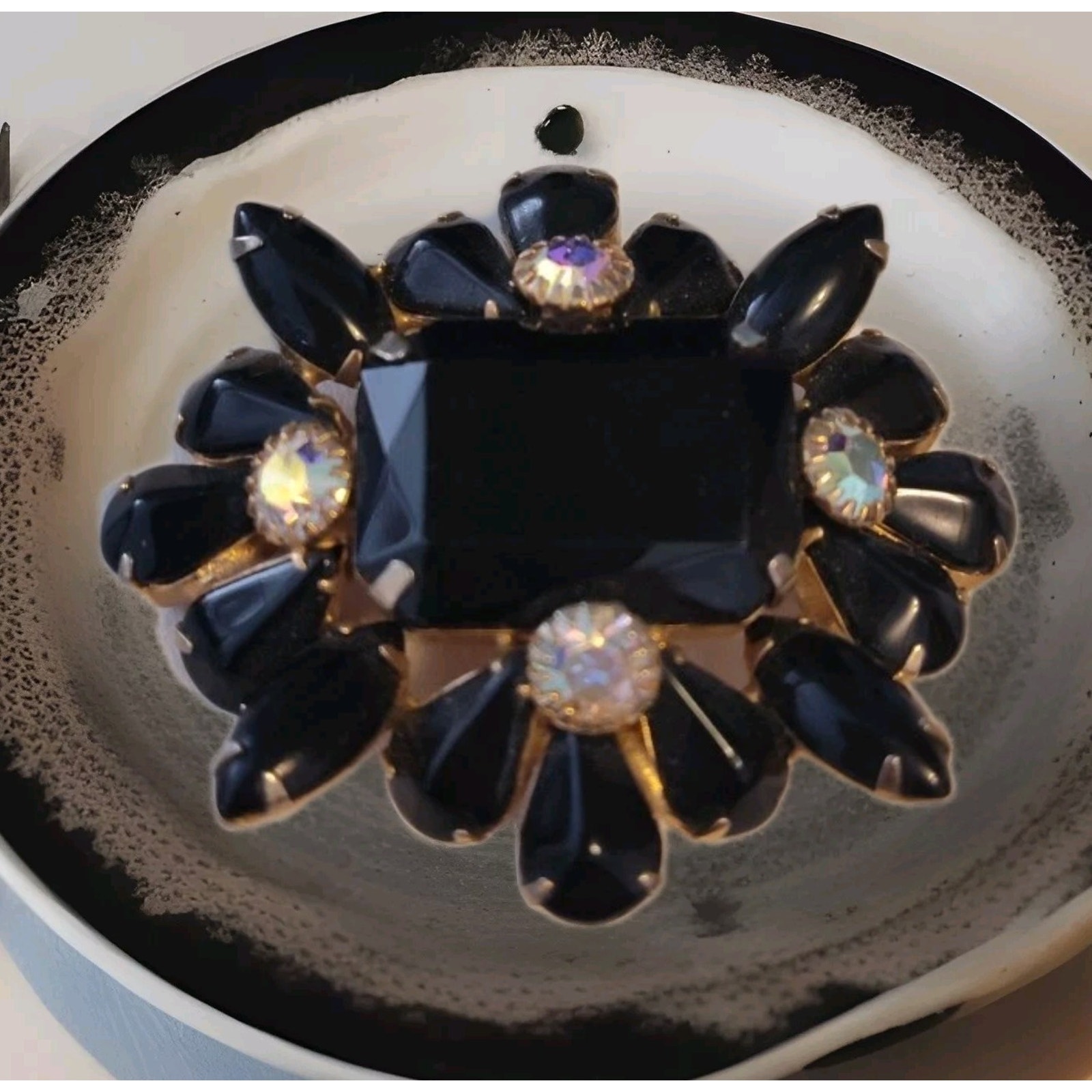 Vintage Juliana Jet Black Rhinestone Brooch Gold Tone Prong Set Glass Stones 36$